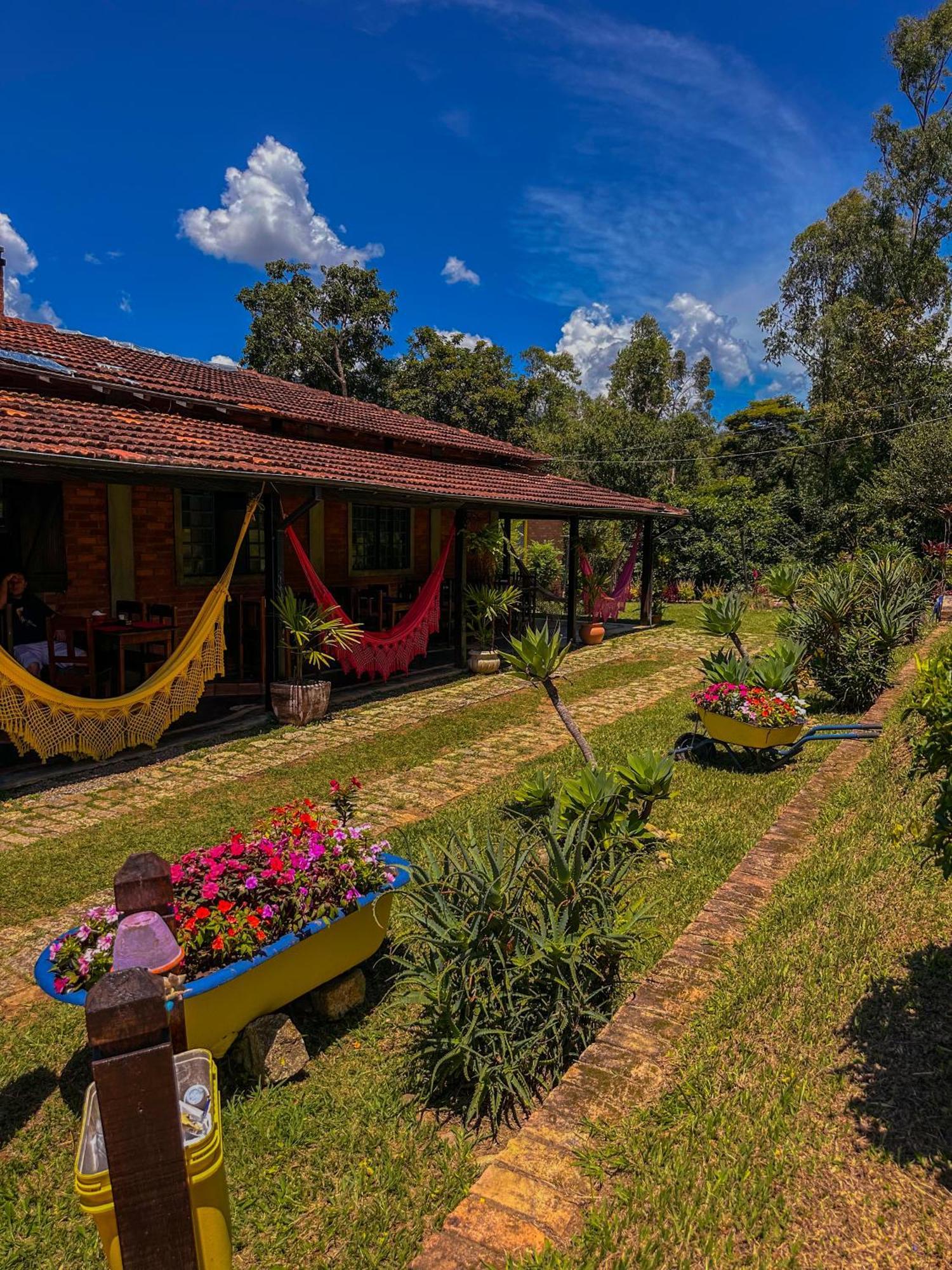 Pousada E Restaurante Casarao Паса-Куатру Экстерьер фото